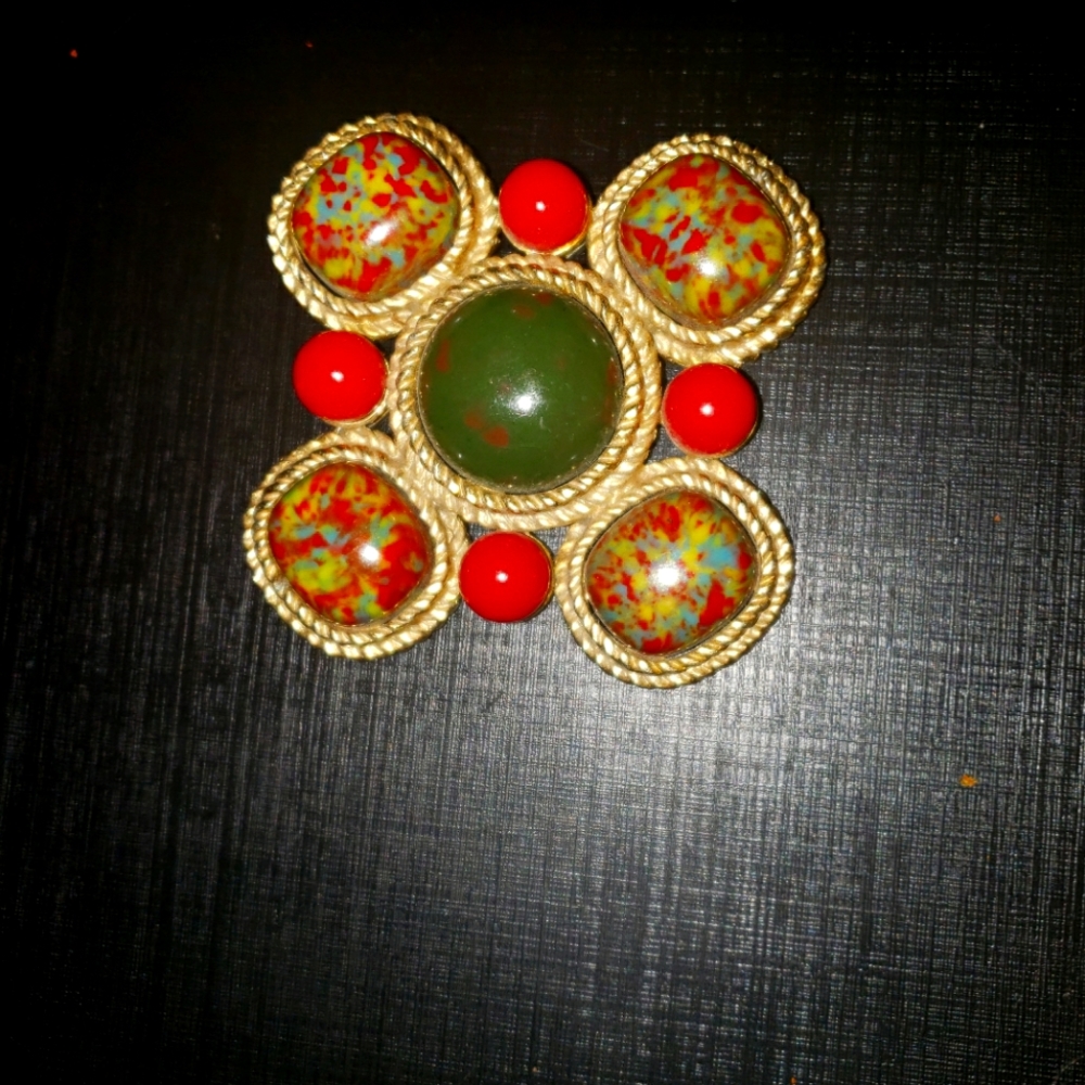 Sarah Coventry Brooch